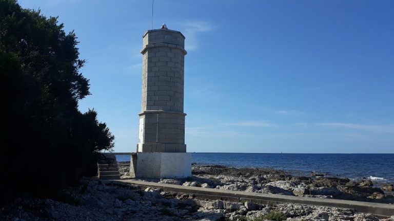 Ready to fly? 2 Kurila lighthouse